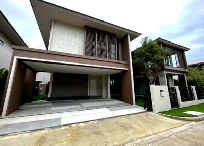 Houses for sale Mahamakut Buddhist University : LTHC7101 – Single House FOR SALE at Krungthepkreetha 4 beds 5 baths 300 sq.M. Near ARL Ramkhamhaeng station ONLY 30.9 MB