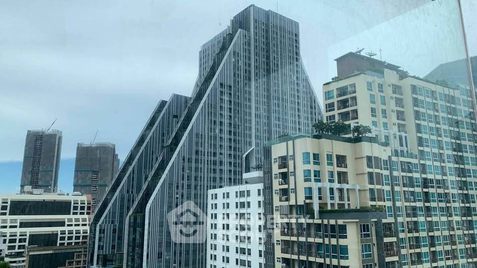 picture 2-BR 75 Sqm On 13th Floor Ideo Chula Samyan, 400m to MRT Sam Yan (ID 2753996) - 3/12