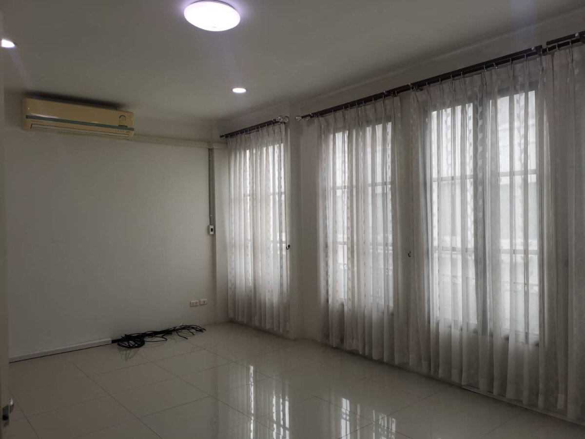 รูป ให้เช่าโฮมออฟฟิศ ม.บ้านกลางเมือง เออร์บาเนี่ยน ลาดพร้าว – วังหิน ใจกลางลาดพร้าว เชื่อมต่อเมือง ใน 5 นาที คุณบี โทร 064-146-6445 (R005 AGBE) - รูปที่ 21/32