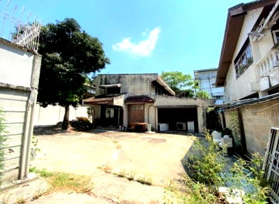 ที่ดิน ดองกิ มอลล์ ทองหล่อ   : LTH6945 – Land FOR SALE in Phra Khanong size 158 Sq.Wah.BTS Phra Khanong Station ONLY 23.90 MB