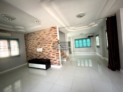 ขายบ้านเดี่ยว : ขายบ้าน  บ้านเพ็ญพร 2 หน้ากว้าง รีโนเวทใหม่ ทุ่งครุ เขต ทุ่งครุ กรุงเทพ CX-145032 ✅ ทักไลน์ @connexproperty ตอบทันที ทีมงานมืออาชีพ ✅