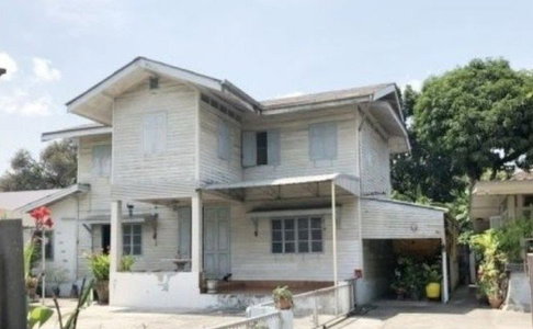 LTHC6948 – Land with house FOR SALE in Ekkamai size 40 Sq.Wah.BTS Ekkamai Station ONLY 90 MB