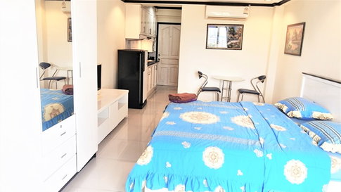 Studio Condo for Rent at Jomtien Beach Condominium in Pattaya