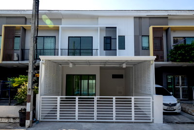 ขายทาวน์โฮม : ขาย บ้านรีโนเวทใหม่ The Connect 27 สวนหลวง - อ่อนนุช พร้อมเข้าอยู่ โลเคชั่นดี ใกล้ห้าง ใกล้สนามบินสุวรรณภูมิ
