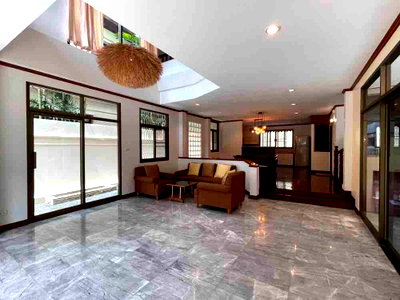Houses for rent DONKI Mall Thonglor   : LTH7308 – Single House FOR RENT in Sukhumvit 4 5 beds 5 baths 100 sq.M.Near BTS Nana station ONLY 95k/month