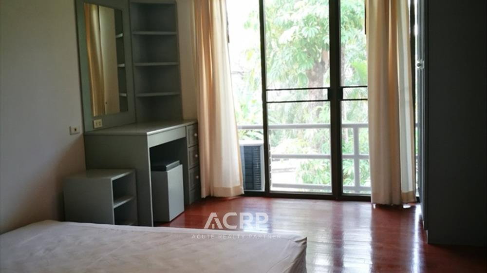 picture Exclusive Private House for Rent | 3 Bed 4 Bath | 128 Sq.w. - 4/5