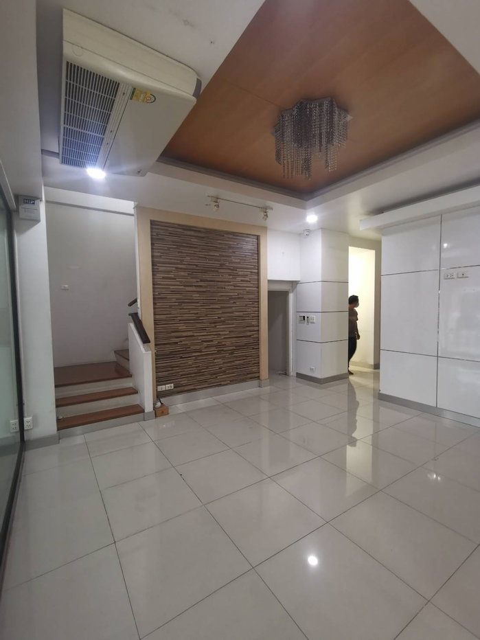 รูป ให้เช่าโฮมออฟฟิศ ม.บ้านกลางเมือง เออร์บาเนี่ยน ลาดพร้าว – วังหิน ใจกลางลาดพร้าว เชื่อมต่อเมือง ใน 5 นาที คุณบี โทร 064-146-6445 (R005 AGBE) - รูปที่ 11/32