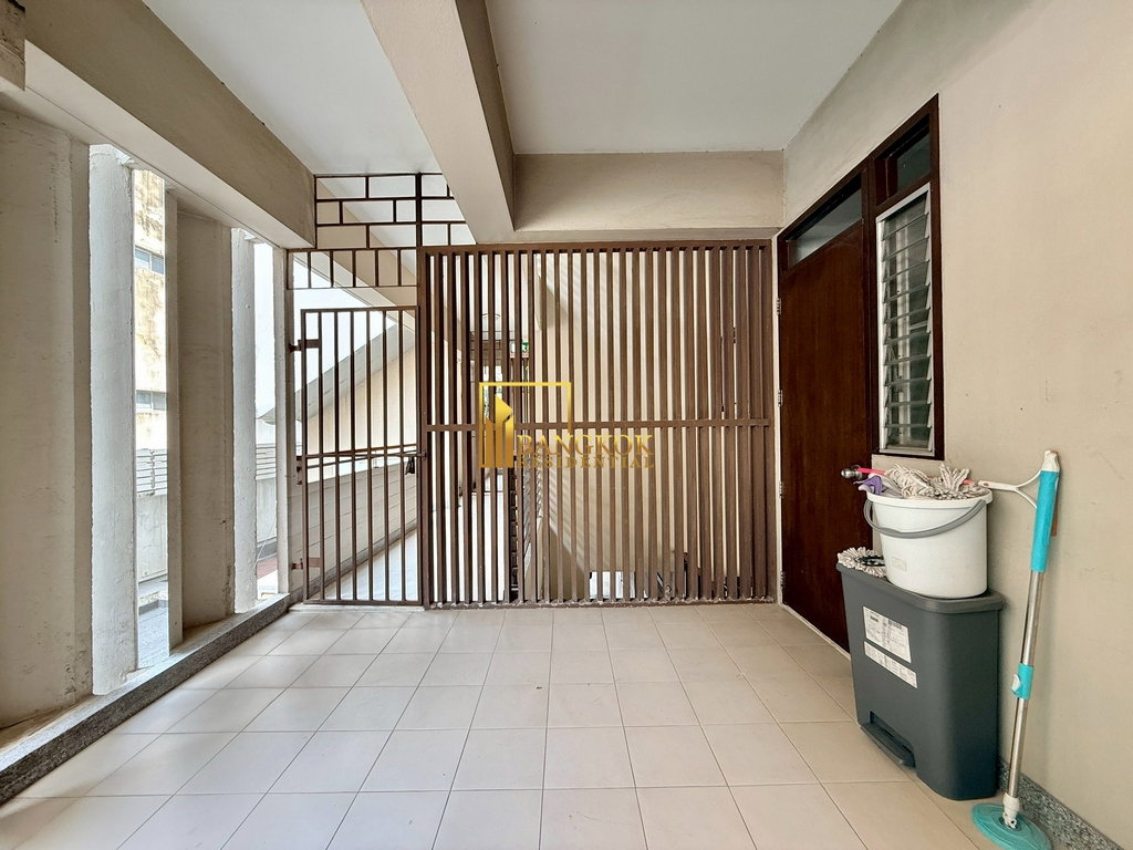 รูป Spacious 3 Bedroom Apartment With Large Private Terrace - BR0640AP - รูปที่ 28/40