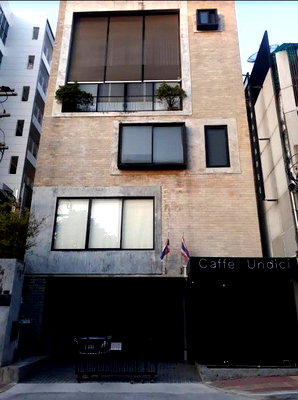 สำนักงานให้เช่า : LTH6316 – Office for rent Phaholyothin 1 room size 120 Sq.M. Near BTS Ari Station ONLY 72,000 THB / month