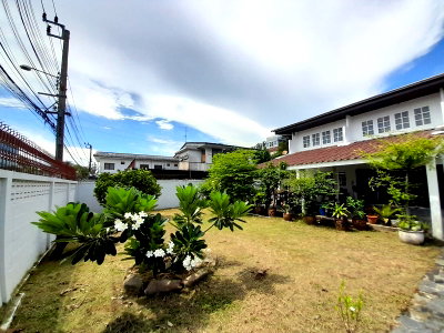 Houses for sale Mahamakut Buddhist University : LTH6787 – Land with house FOR SALE at Sukhumvit 93 size 202 Sq.Wah.BTS Bang Chak Station ONLY 54 MB