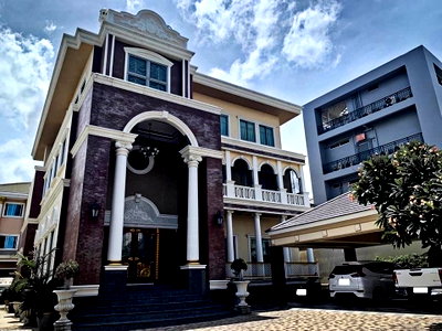 Houses for sale Mahamakut Buddhist University : LTH7126 – Detached house with building FOR SALE in Prachauthit – Rama 2 5 beds 7 baths 1200 sq.M. Near BTS Bang Wa station ONLY 82.5 MB