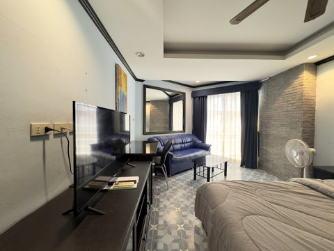 Studio Condo for Rent at Jomtien Beach Condominium in Pattaya