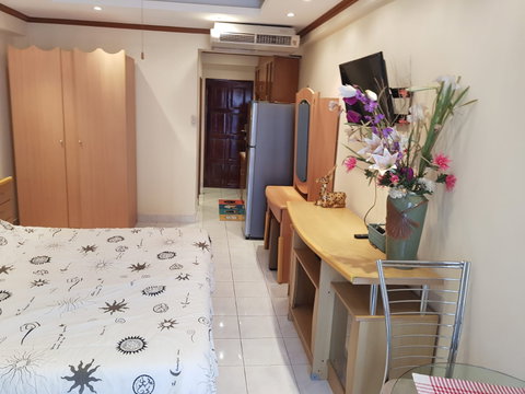 Studio Condo for Rent at Jomtien Beach Condominium in Pattaya