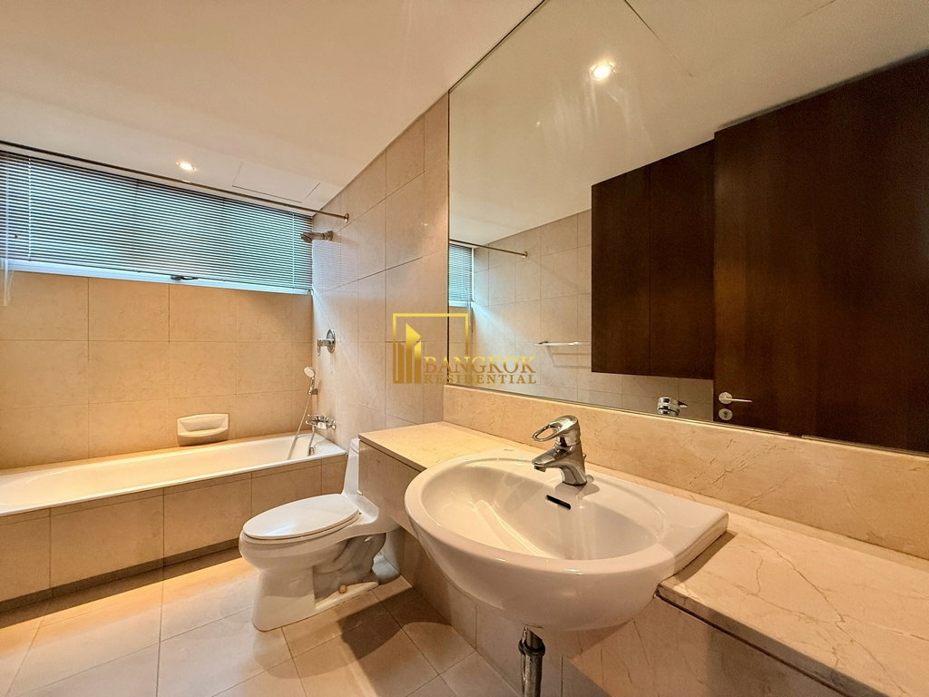 รูป Spacious 3 Bedroom Apartment With Large Private Terrace - BR0640AP - รูปที่ 26/40