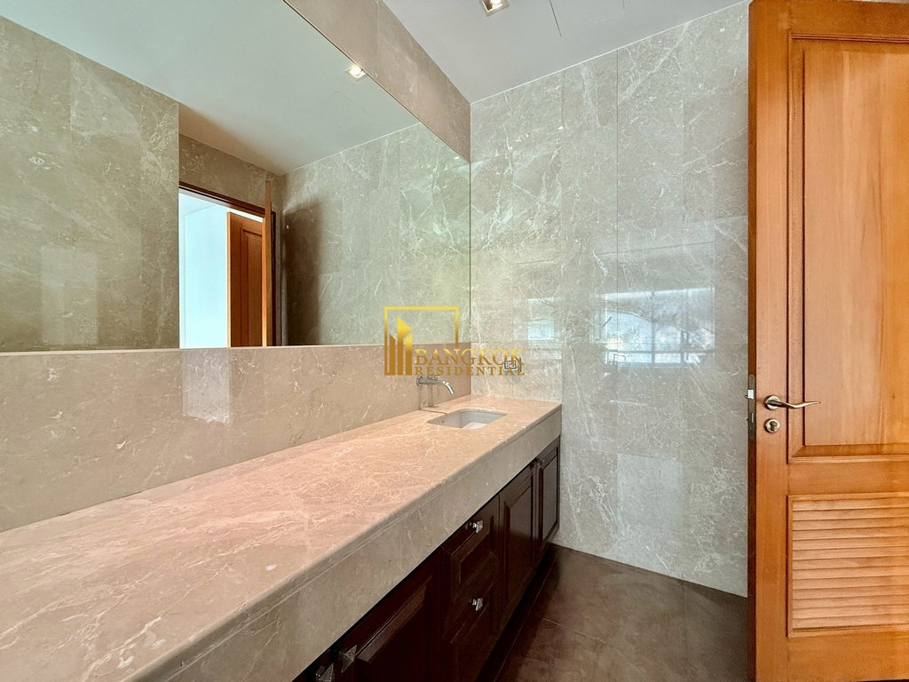 รูป Le Raffine 39 | Remarkable 3 Bedroom Duplex Condo With Pool - BR18307CD - รูปที่ 28/52