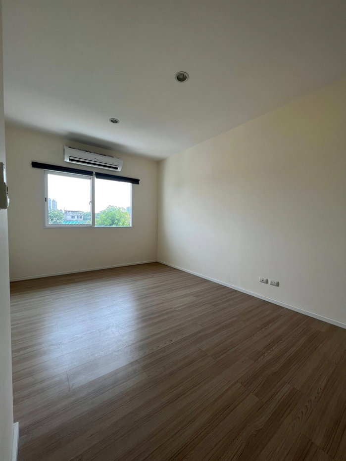 รูป S04-0100 Townhome for Rent: Baan Klang Muang Suan Luang - รูปที่ 3/11