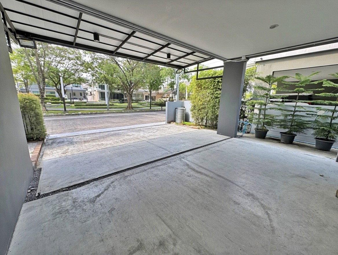 รูป ขายขาดทุนกว่าล้าน! บ้านเดี่ยว Venue Flow แจ้งวัฒนะ หลังใหญ่ 74 ตร.ว. ตำแหน่ง Rare Item วิวสวนส่วนกลางหน้าบ้าน (ไม่ชนใคร) 5 นอน สภาพใหม่พร้อมอยู่ - รูปที่ 5/32
