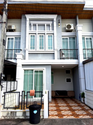 ทาวน์โฮม วิทยาลัยเทคโนโลยีปัญญาภิวัฒน์ : 🏠 ขายบ้าน : Golden Town 2 Ngamwongwan - Prachachuen (โกลเด้น ทาวน์ 2 งามวงศ์วาน - ประชาชื่น)   รหัสทรัพย์ | 📌LNP-H900 