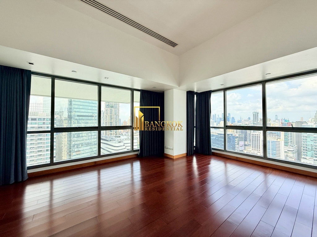 รูป Le Raffine 39 | Remarkable 3 Bedroom Duplex Condo With Pool - BR18307CD - รูปที่ 31/52