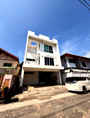 Home office for rent Thailand Cultural Centre  : [VR0175]🔥 Home Office | Rama 9 – RCA | ✨ Large space, ideal for office + living 🔥