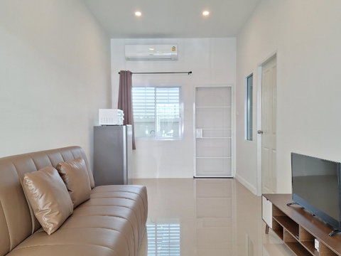  For ren🏠 Townhome  โครงการDiya Valley Saraphi เนื้อที่17 ตร.ว. 2 นอน 1 ห้องเอนกประสงค์ 3 ห้องน้ำ  ค่าเช่า 16,000/เดือน  