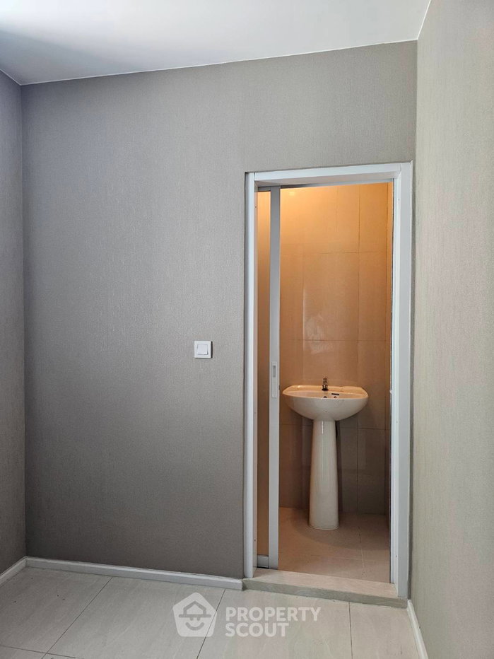 รูป คุ้มค่า 3 ห้องนอน 160 ตร.ม. ชั้น 25 Menam Residences (ID 2758515) - รูปที่ 9/20