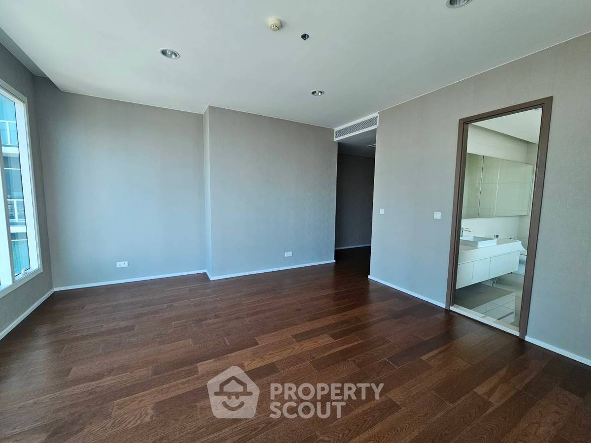 รูป คุ้มค่า 3 ห้องนอน 160 ตร.ม. ชั้น 25 Menam Residences (ID 2758515) - รูปที่ 16/20