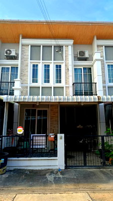 เช่าทาวน์โฮม รร.แย้มจาดวิชชานุสรณ์  : 🏡✨ ปล่อยเช่าทาวน์โฮม 2 ชั้น นวมินทร์ 42 3 ห้องนอน 2 ห้องน้ำ ฟังก์ชันครบ พร้อมอยู่ 🚫 ไม่อนุญาตเลี้ยงสัตว์ 💰 ค่าเช่าเพียง 22,000 บาท/เดือน