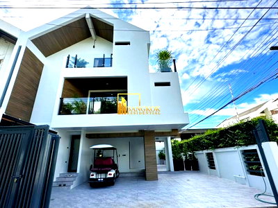 เช่าบ้านเดี่ยว โรงเรียนเซนต์แอนดรูส์อินเตอร์เนชันแนล กรุงเทพ : Panya Village | Outstanding 5 Bed Luxury House in Pattanakarn - BR27967SH