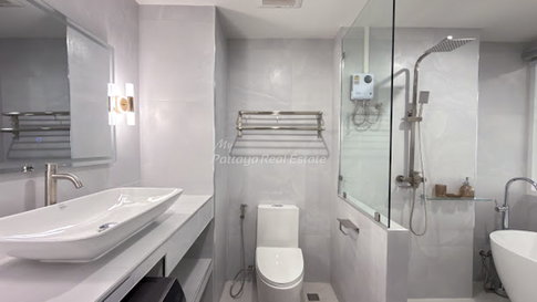 🛏️ Studio - 🛁 1 ห้องน้ำ - 🏙️ Sea View - 🇹🇭 ชื่อไทย - 🏢 View Talay 5 Jomtien Condominium Beach - รหัส: VT5D20