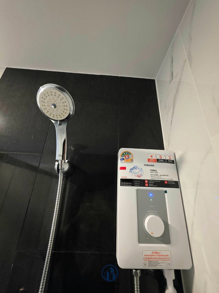 picture Sale! Condo Plus 30 Meters, 2 bedrooms, 57 sq.m., 28th floor Selling for 3.99 million baht. #Great price. This price is only valid until June. - 21/28