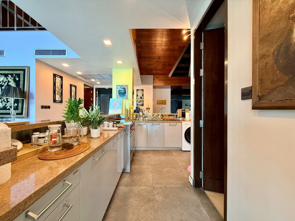 รูป Baan Saraan | Stylish 3 Bedroom Penthouse Condo in Phrom Phong - BR4175CD - รูปที่ 24/49