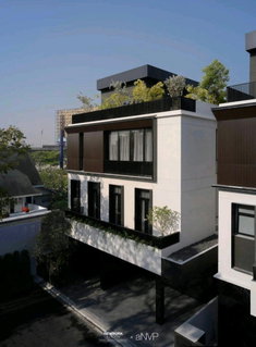 บ้านเดี่ยว 3 ชั้น ระดับ Luxury พร้อมลิฟต์ในบ้าน | พระราม 9-รามคำแหง | ขนาด 515 ตรม. | 4 ห้องนอน | 5 ห้องน้ำ