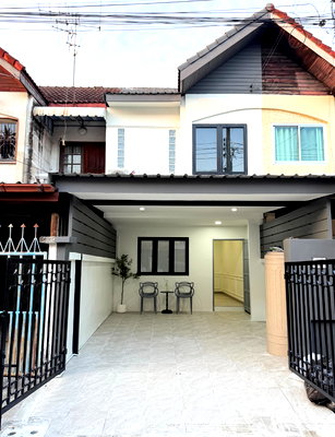 ทาวน์โฮม ลาดพร้าว 71 : ขาย ทาวน์โฮม 2 ชั้น รีโนเวทใหม่ (มบ.เลิศอุบล โชคชัย 4) 💰 ราคาพิเศษเพียง 3.79 ล้านบาท 