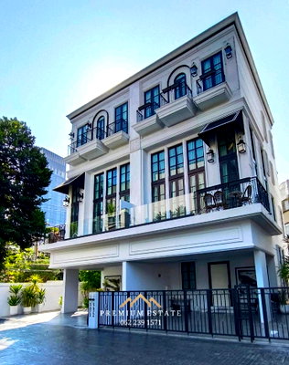ขายบ้านเดี่ยว : Luxury Home บ้านหรูสุขุมวิท ตกแต่งครบ พร้อมเข้าอยู่ | สุขุมวิท 67 | 300 ตรม | BTS เอกมัยเพียง 500 เมตร