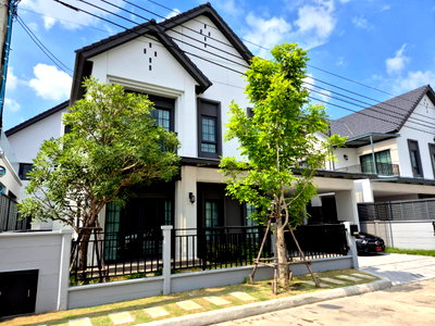 Houses for rent Samut Prakarn : Luxury Fully Furnished House for Rent at Centro Bangna-Srinakarin near Mega Bangna