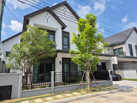 ให้เช่าบ้านหรู Fully Furnished โครงการ Centro Bangna-Srinakarin ใกล้ Mega Bangna
