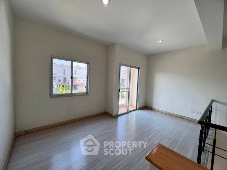 picture Pet-Friendly 3-BR Townhouse 170 Sqm, Auburn Thara (Bangplee-Suksawat) (ID 2760819) - 5/11