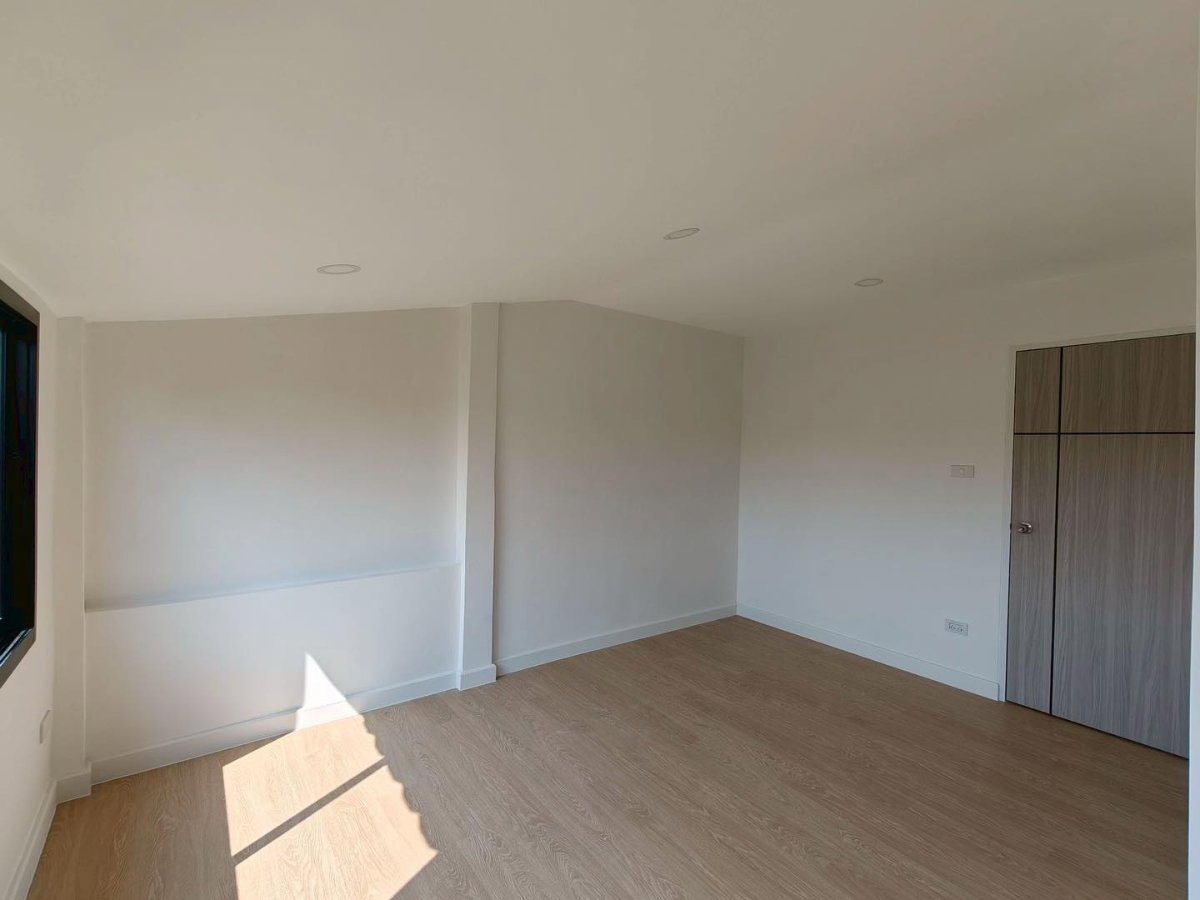 รูป 🏠🔥 ทาวน์โฮม 2 ชั้น ย่านมีนบุรี–รามอินทรา ทำเลฮิต เดินทางง่าย พร้อมอยู่ทันที 🔥🏠 - รูปที่ 29/30