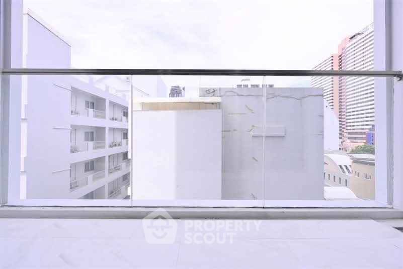 picture 2-BR 69 Sqm Condo In Hyde Sukhumvit 11, 300m To BTS Nana (ID 2643861) - 11/11
