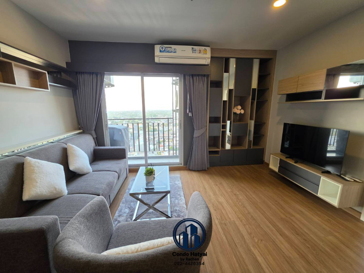 picture Sale! Condo Plus 30 Meters, 2 bedrooms, 57 sq.m., 28th floor Selling for 3.99 million baht. #Great price. This price is only valid until June. - 7/28