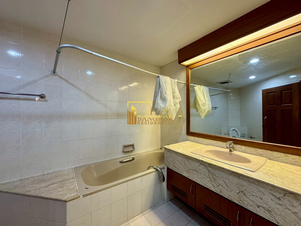 รูป Ruamsuk Condominium | Elegant 3 Bed in Phrom Phong - BR60018CD - รูปที่ 34/47