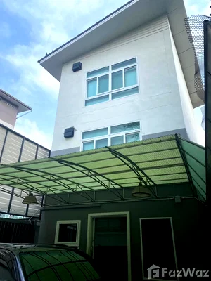 เช่าบ้านเดี่ยว โรงเรียนเซนต์แอนดรูส์อินเตอร์เนชันแนล กรุงเทพ : บ้านเดี่ยวให้เช่า 3 ห้องนอน ใน พระโขนงเหนือ, กรุงเทพมหานคร 5363774