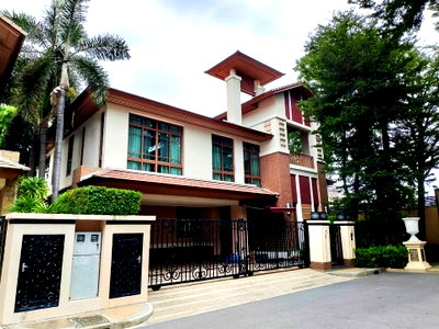 Twin houses for rent DONKI Mall Thonglor   : House for Rent at Baan Sansiri Sukhumvit 67 (HR6811006)