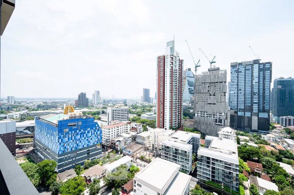 รูป คอนโด 2 ห้องนอน 80 ตร.ม. ชั้น 21 ที่ Rhythm Ekkamai 300 ม. ถึง BTS เอกมัย (ID 2763711) - รูปที่ 20/20