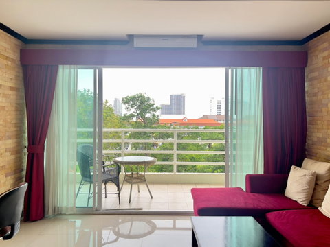 Large Studio Condo for Rent in Jomtien Pattaya at View Talay 5D