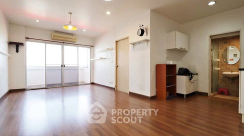 ขายคอนโด 1 ห้องนอน Baan Prachaniwet Condominium ย่านจตุจักร (ID 2762966)