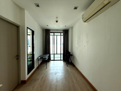 Condos for sale : For Sell Ideo Mobi Sathorn Best Price Nice room High floor City view DS2638 | Line @Dstay