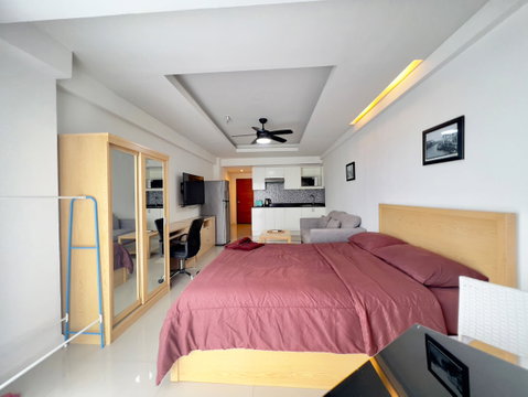Studio Condo for Rent at Jomtien Beach Condominium in Pattaya