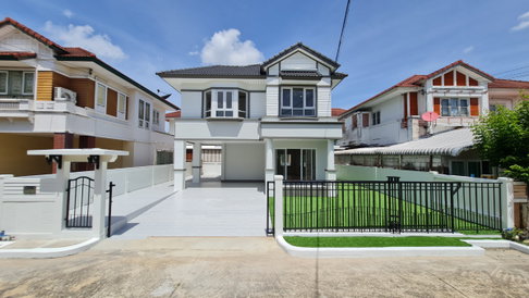 Maneerin Exclusive Park Tiwanon-Rangsit: Prices you'll definitely love!